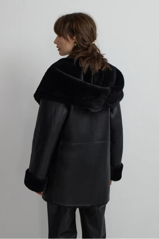 Jenna Reversible Black Ventcouvert